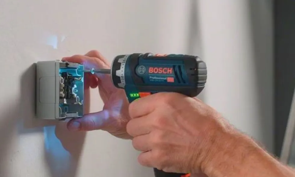 Aparafusadora FlexiClick Bosch GSR 12V-15 FC + GFA 12-B