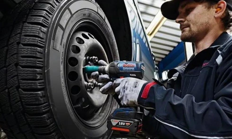 Aparafusadoras de impacto sem fio Bosch GDS 18 V-EC 250 Professional