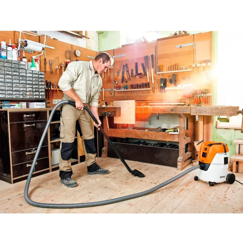 Aspirador p/ Sólidos e Líquidos 20L SE 62 E Stihl 47840124403