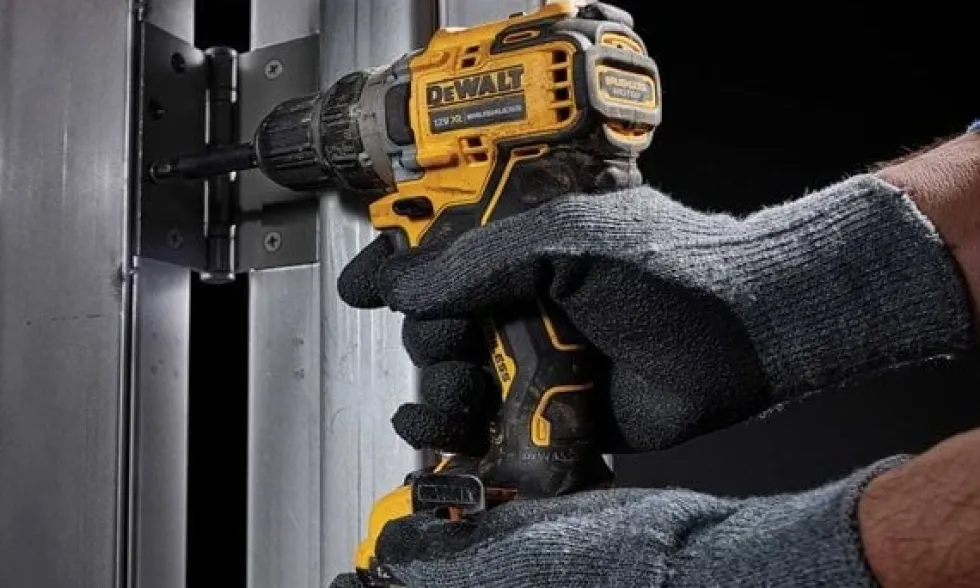 Berbequim Aparafusador 12V Li-Ion 2Ah Dewalt DCD701D2