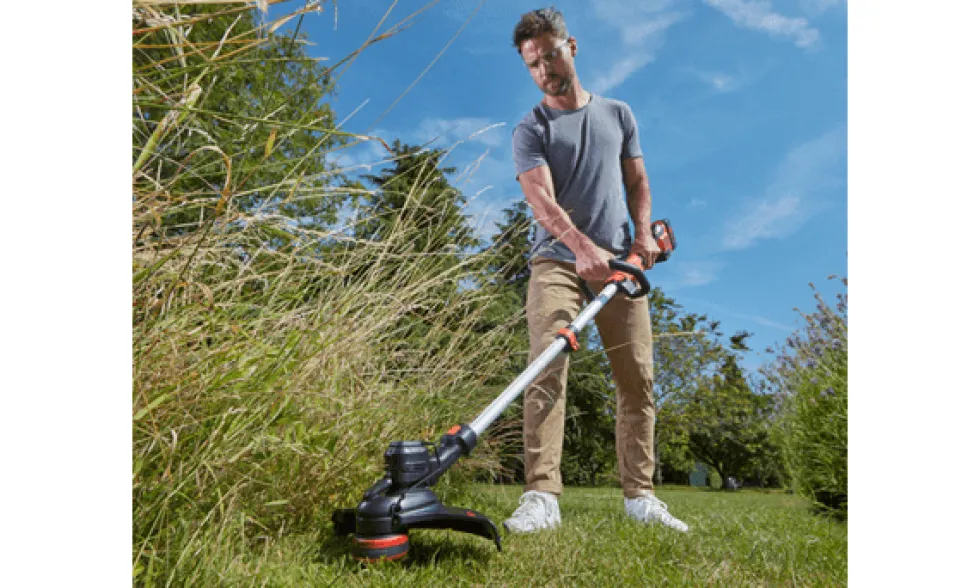Black & Decker Aparador 36V 2,5Ah 33cm BCSTE636L1