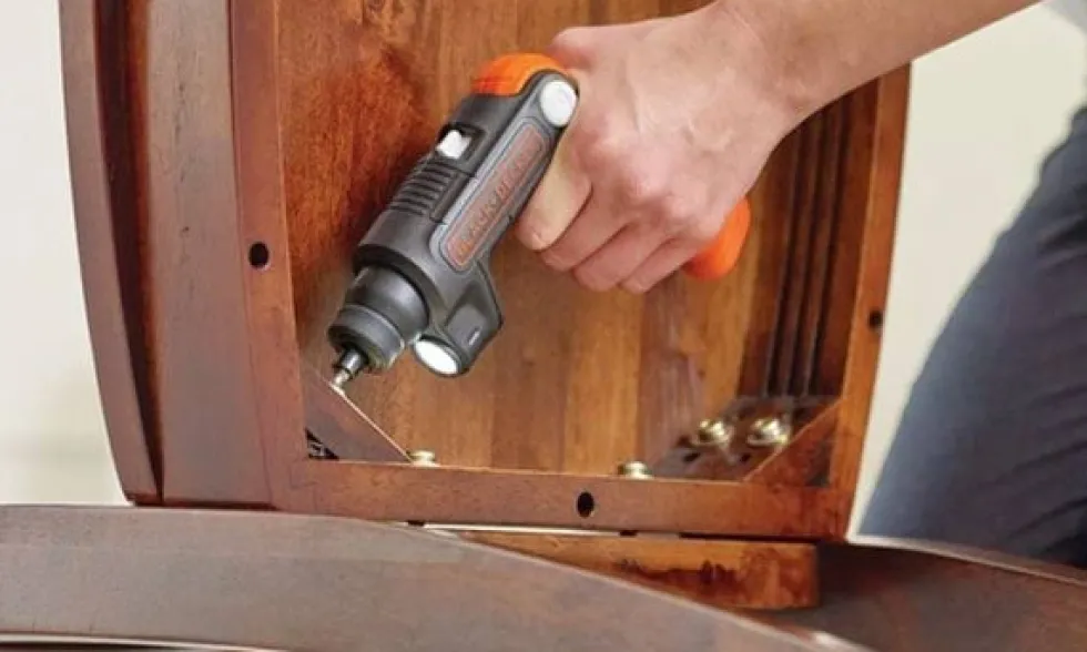 Black & Decker Aparafusadora Reta 3,6V 5.5Nm BDCSFL20C-QW