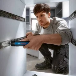 Bosch Professional Aparafusafora sem Fio Bosch GO 3 com 8 pontas,Portapontas,Cabo USB+Estojo