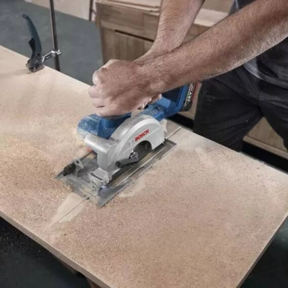 Bosch Professional Serra Circular sem Fio GKS 18V-51 com Disco Madeira 30 Dentes