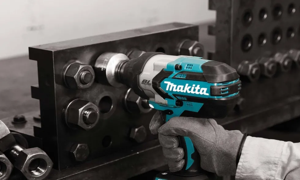 Chave de impacto a Bateria Makita DTW1001RTJ