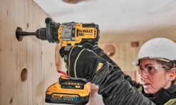 Chave de Impacto + Berbequim Combinado 18V DeWalt DCK2050E2T-QW