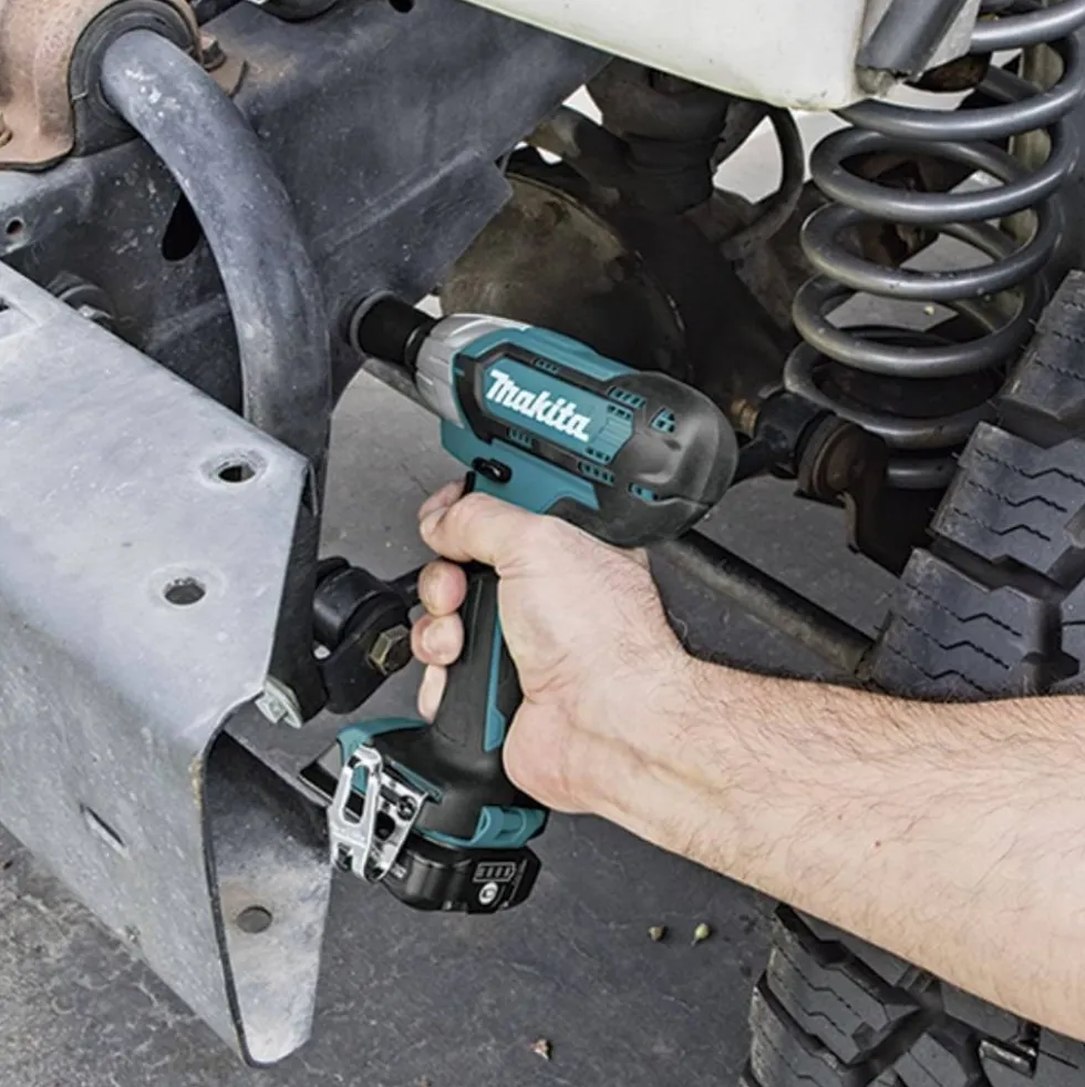 Chave de Impacto CXT 3/8" 2.600rpm 12Vmax Makita TW140DSAEX