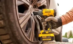 Chave de impacto sem escova FATMAX V20 18V Stanley SFMCF920B-XJ