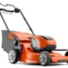 Corta-Relvas a Bateria 36V 47cm Husqvarna LC 347iVX