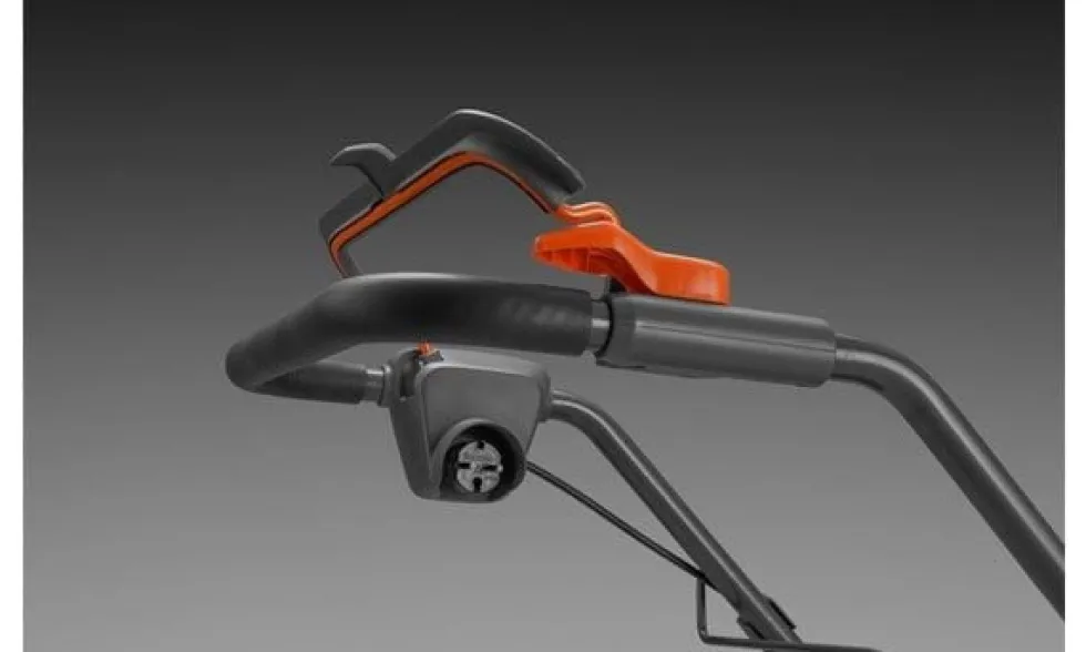 Corta-relvas Elétrico 41cm Husqvarna LC 141C