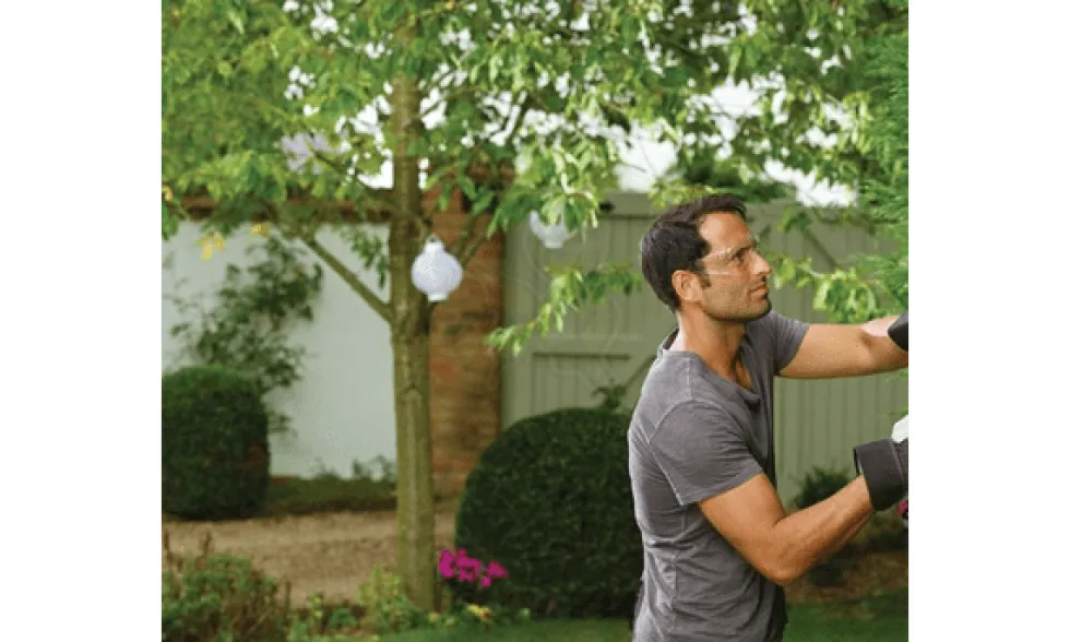 Corta-Sebes POWERCOMMAND 18V 2Ah 45cm Black & Decker GTC18452PC