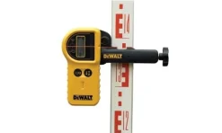Detector digital à prova de água Dewalt DE0772