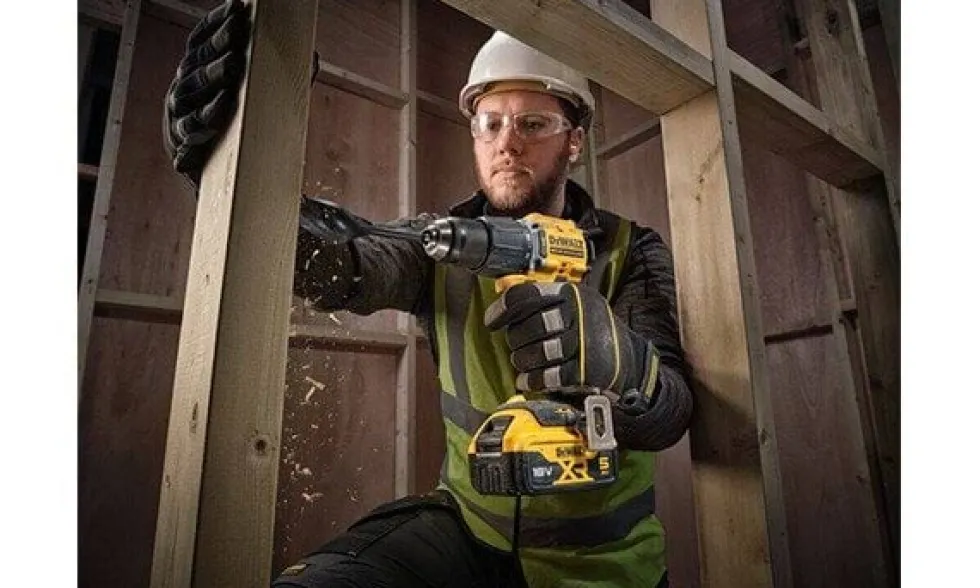 Dewalt Berbequim Aparafusador XR 18V 13mm 74Nm DCD799NT-XJ