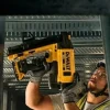 Dewalt Pregadora a Gás C6 XR 18V DGN845N-XJ