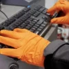 Dispensador de Luvas Leão Laranja Diamante 50Uni – L Mundo Guante 9920L
