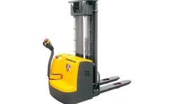 Empilhadora Elétrico 4500 mm 1500 Kg Kompak KP-ES15-II-4.5