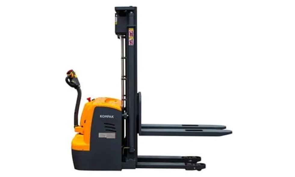 Empilhadora Elétrico 4500 mm 1500 Kg Kompak KP-ES15-II-4.5