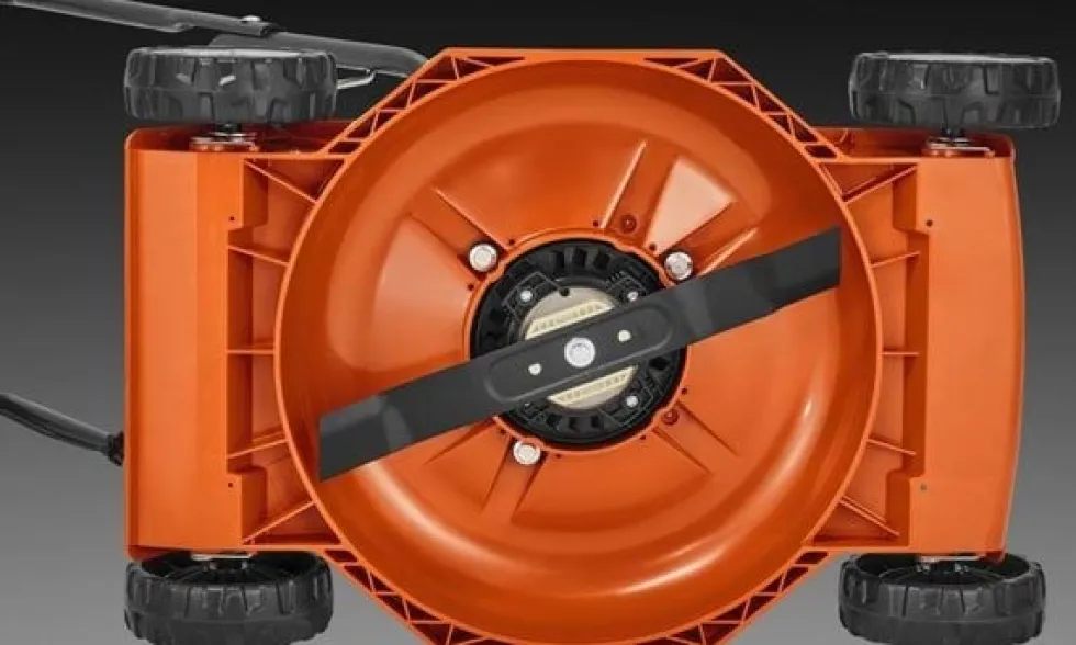 Husqvarna Corta Relvas a Bateria 36V 46cm LB146i