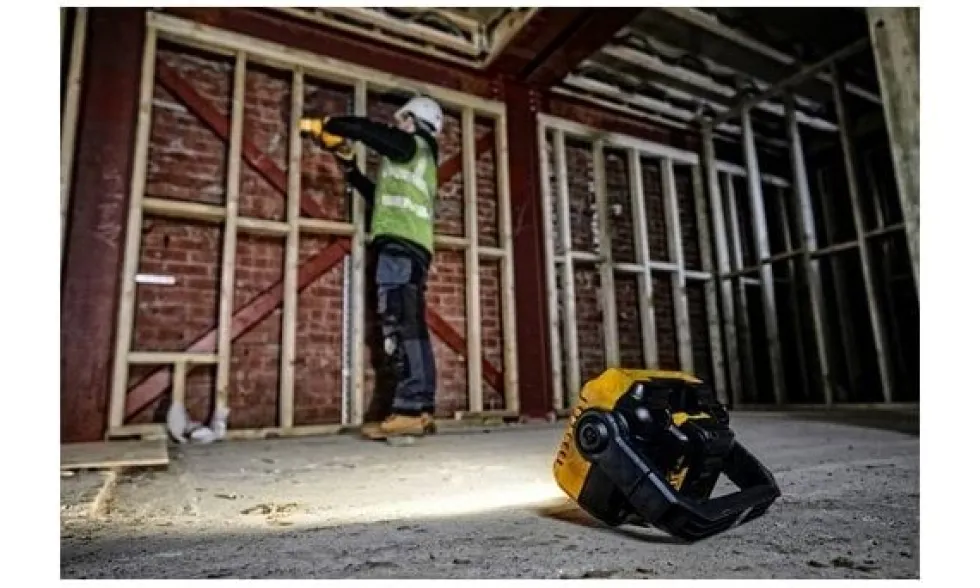 Lanterna LED Compacta XR 18V/12V Dewalt DCL077