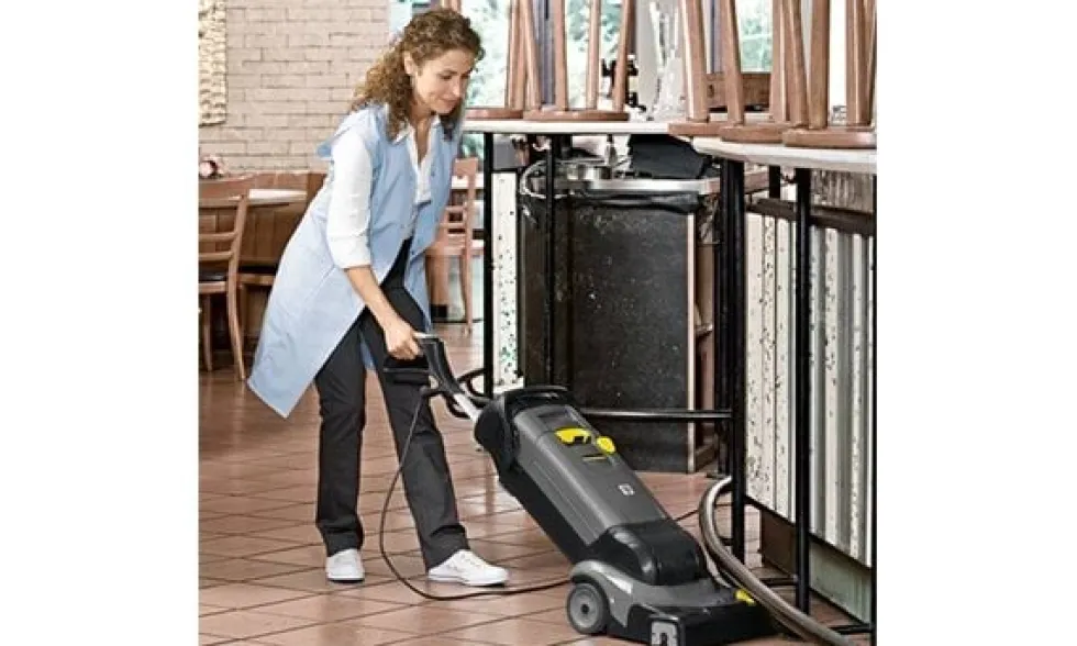 Lavadora/Aspiradora Karcher BR 30/4 C