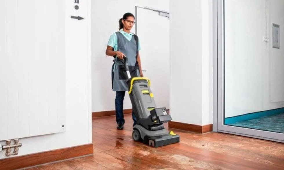 Lavadora de Chão com Secador BR 30/4 C BP Pack 36/75 Karcher 1.783-228.0