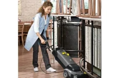 Lavadora e Secadora de Pisos BR 30/4 C ADV Karcher 1.783-213.0
