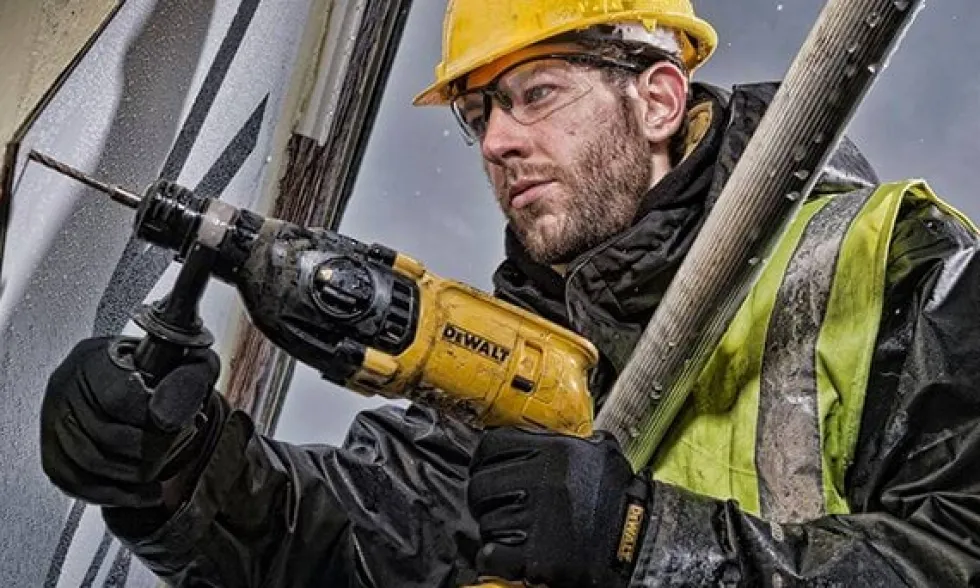Martelo Combinado 710W Dewalt D25033K
