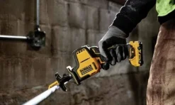 Mini-Serra Sabre XR 12V Li-Ion 2Ah Dewalt DCS312D2