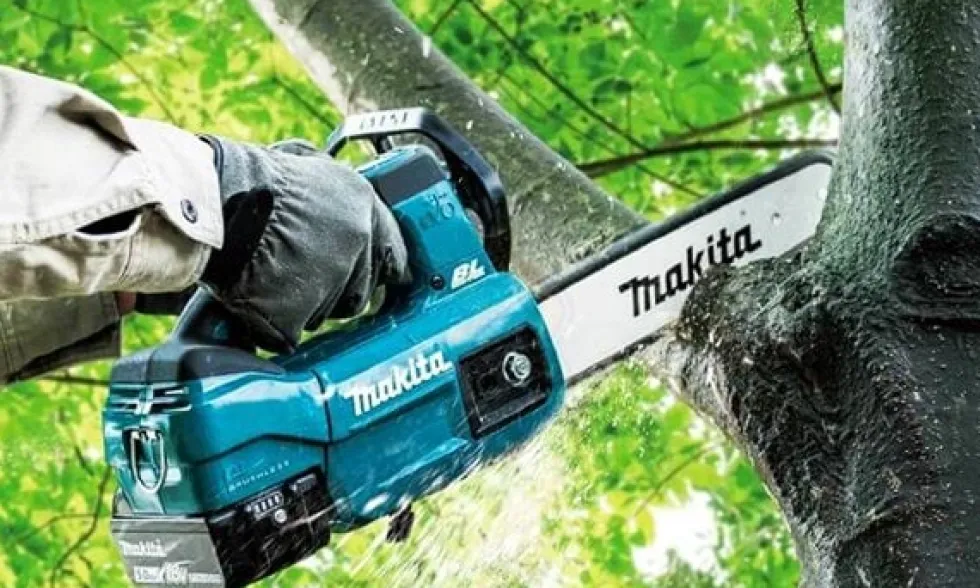 Motosserra a Bateria 18V Makita DUC254Z