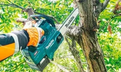 Motosserra de Poda 40V máx. XGT Makita UC002GZ