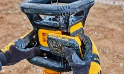 Nível Laser Autonivelantes Rotativo 18V verde com Bluetooth DeWalt DCE080D1GS-QW