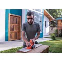 Plaina Elétrica 710W Black & Decker BEW712-QS