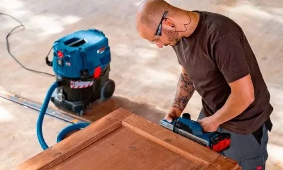 Plaina s/ Fio GHO 18V-26 + L-BOXX 238 Professional Bosch 06015B5000