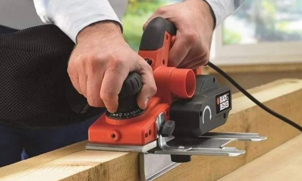 Plaina 750W Black & Decker KW750K-QS