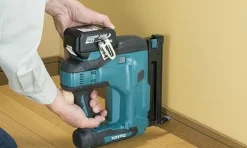 Pregadora a bateria 18V 1,2mm Makita DBN500Z