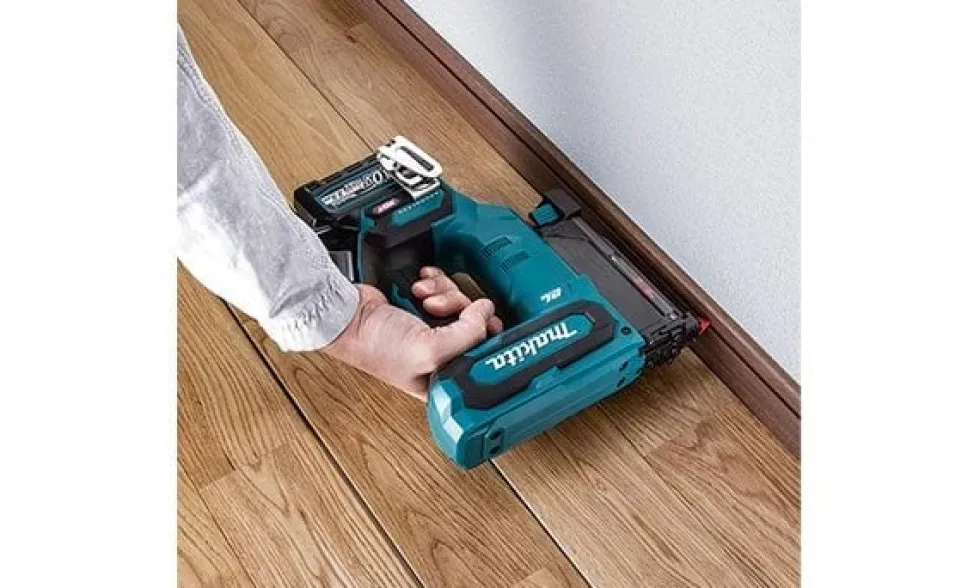 Pregadora 23GA, bateria 40V máx. XGT Makita PT001GZ