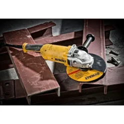 Rebarbadora Alta Potência 2000W6.600 rpm 230mm DeWalt DWE490-QS