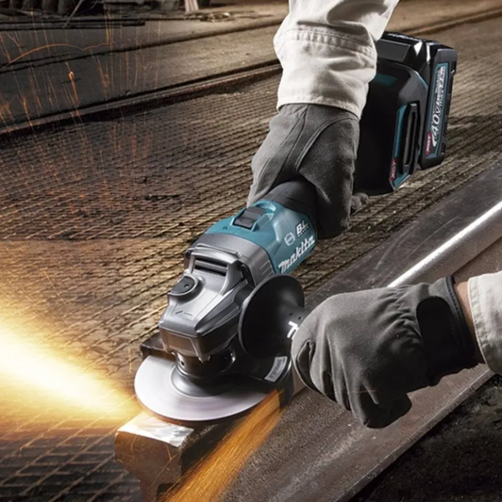 Rebarbadora 125mm 40V 4,0Ah Makita GA005GM201