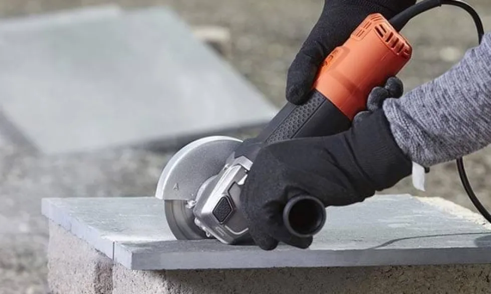 Rebarbadora 900W 115mm Black&Decker BEG210K-QS