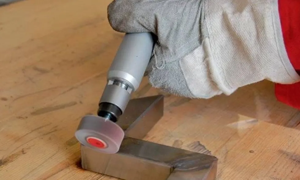 Retificadora Reta de Alta Velocidade USC 25-R Suhner 111080