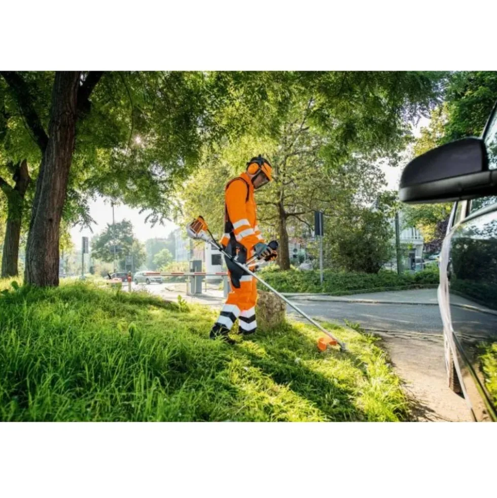 Roçadeira FS 94 CE + Faca de Grama Stihl 41492000097
