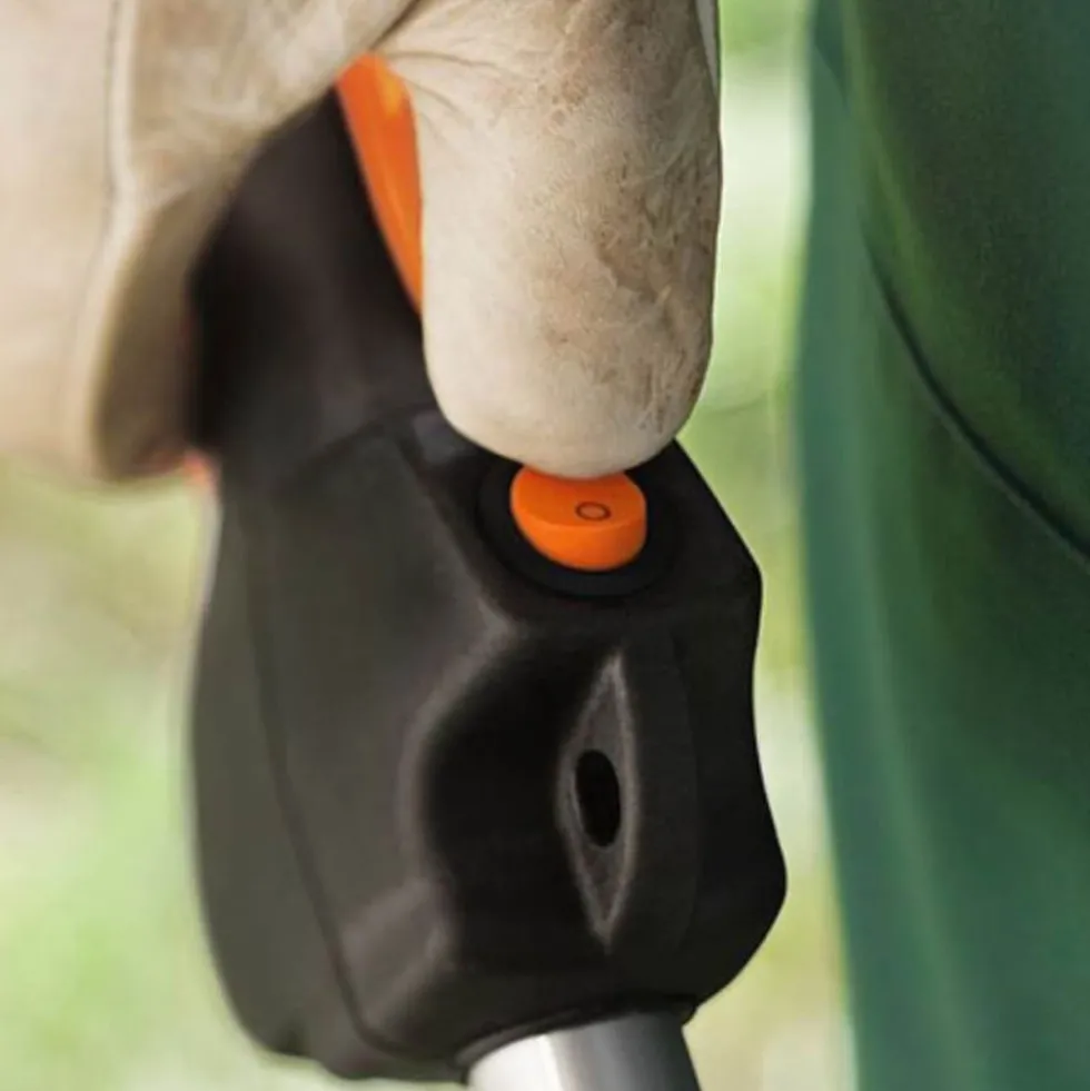 Roçadora a Gasolina FS 70 C-E c/ Fio C 26-2 + Lâmina Corta-Ervas + Bolsa de Transporte Stihl