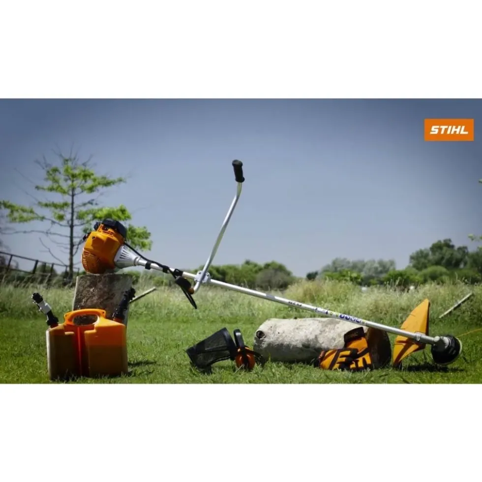 Roçadora FS 235 Gasolina c/ Fio C-26-2 + Lâmina 250mm Stihl 41512000015