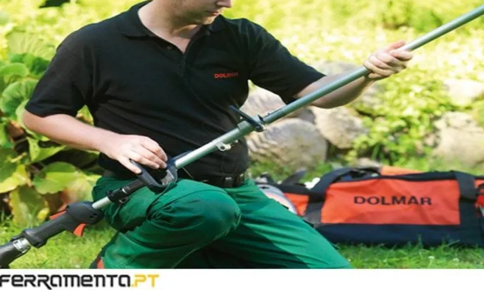 Roçadora Multifuncional 25.4 c.c Dolmar CS246.4C