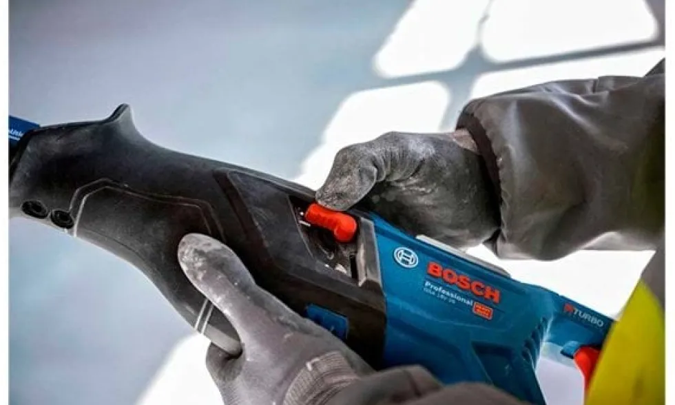 Serra Sabre BITURBO GSA 18V-28 Professional Bosch 06016C0000