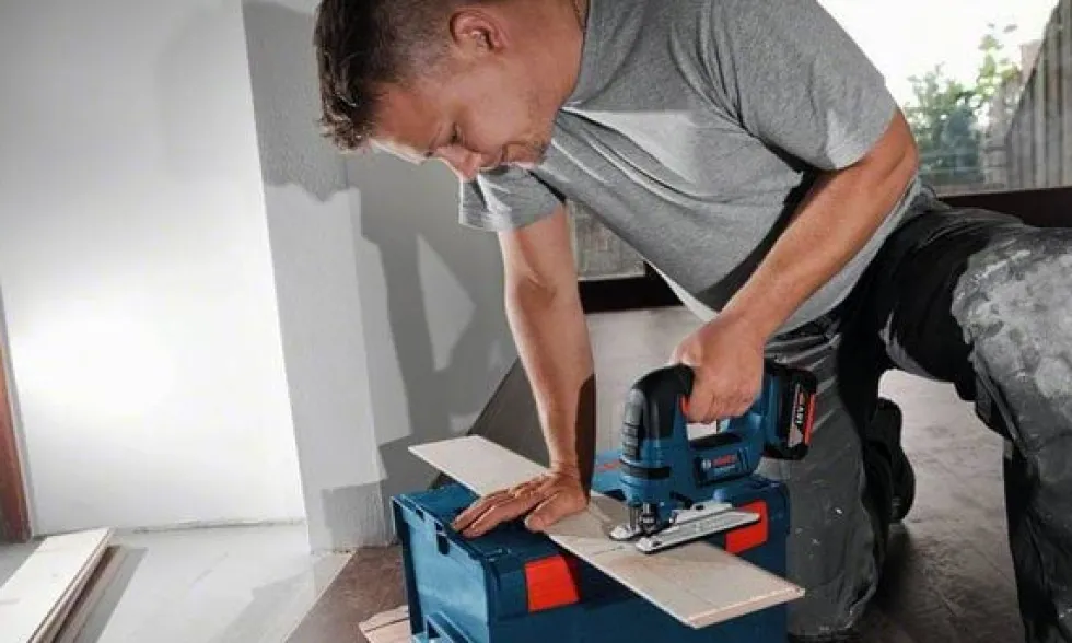 Serra vertical Bosch GST 18 V-LI B Professional