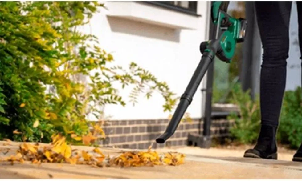 Soprador UniversalLeafBlower 18V-130 Bosch 06008A0601