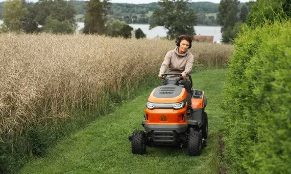 Trator de Jardim TS 215T Husqvarna 970728001