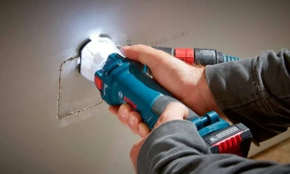 Tupia de corte a bateria BOSCH GCU 18V-30 PROFESSIONAL 06019K8000