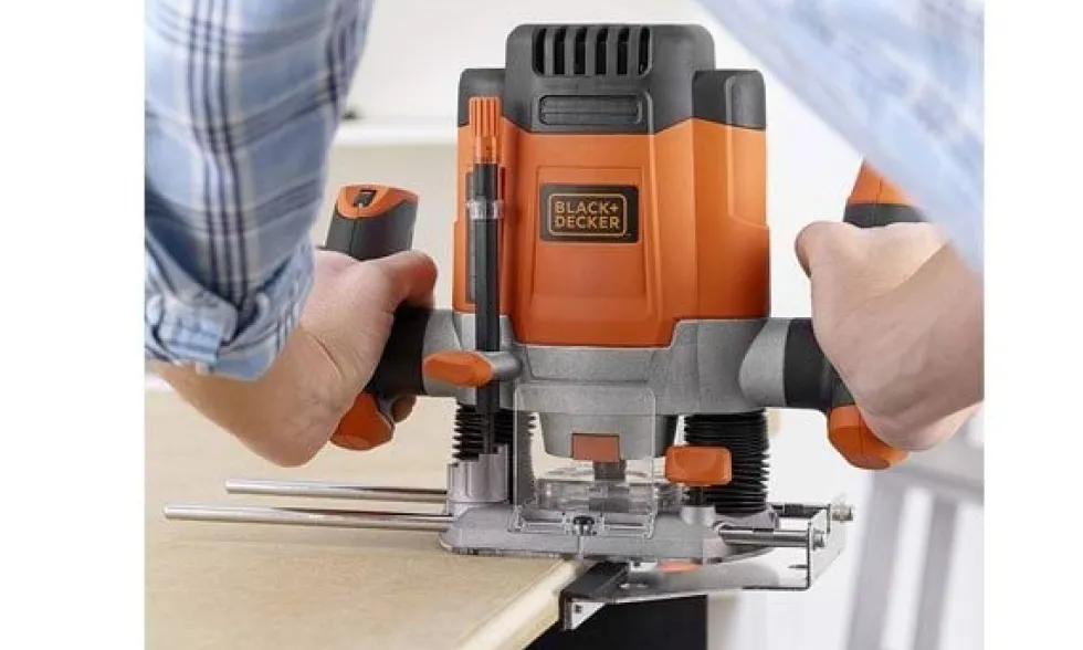 Tupia de Superfície 1200W Black & Decker KW1200E-QS